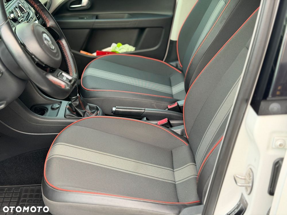 Volkswagen up! BlueMotion Technology street - 26