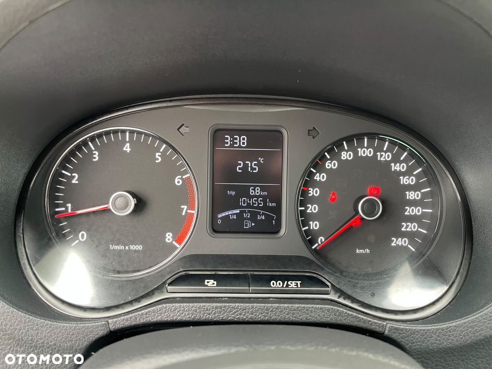 Volkswagen Polo 1.2 MATCH - 27