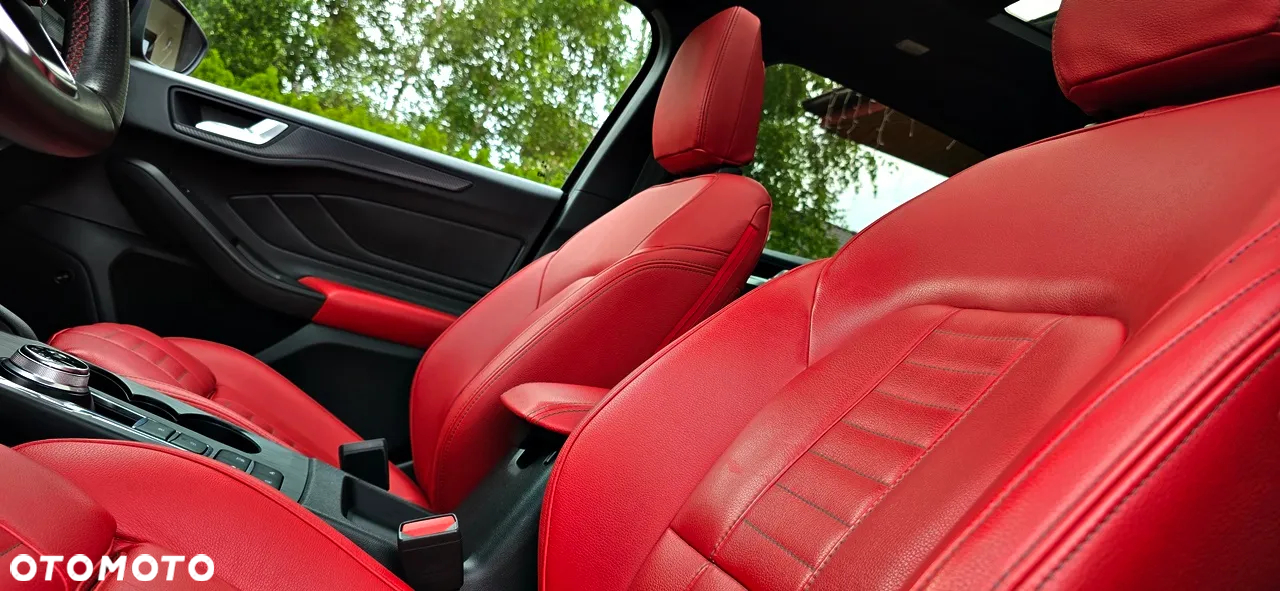 Ford Focus 1.5 EcoBoost ST-Line Business - 30
