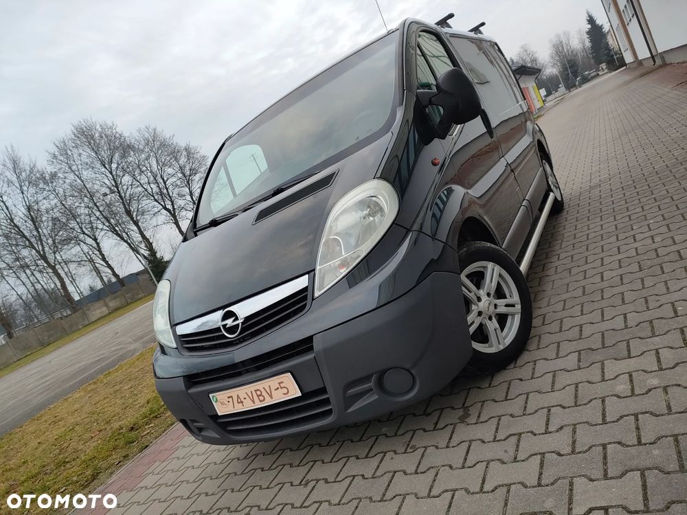 Opel Vivaro - 8
