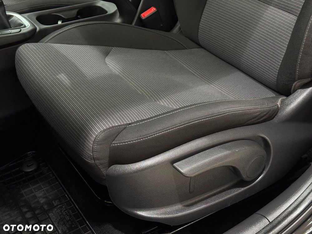 Hyundai i30 1.5 DPI Classic + - 11