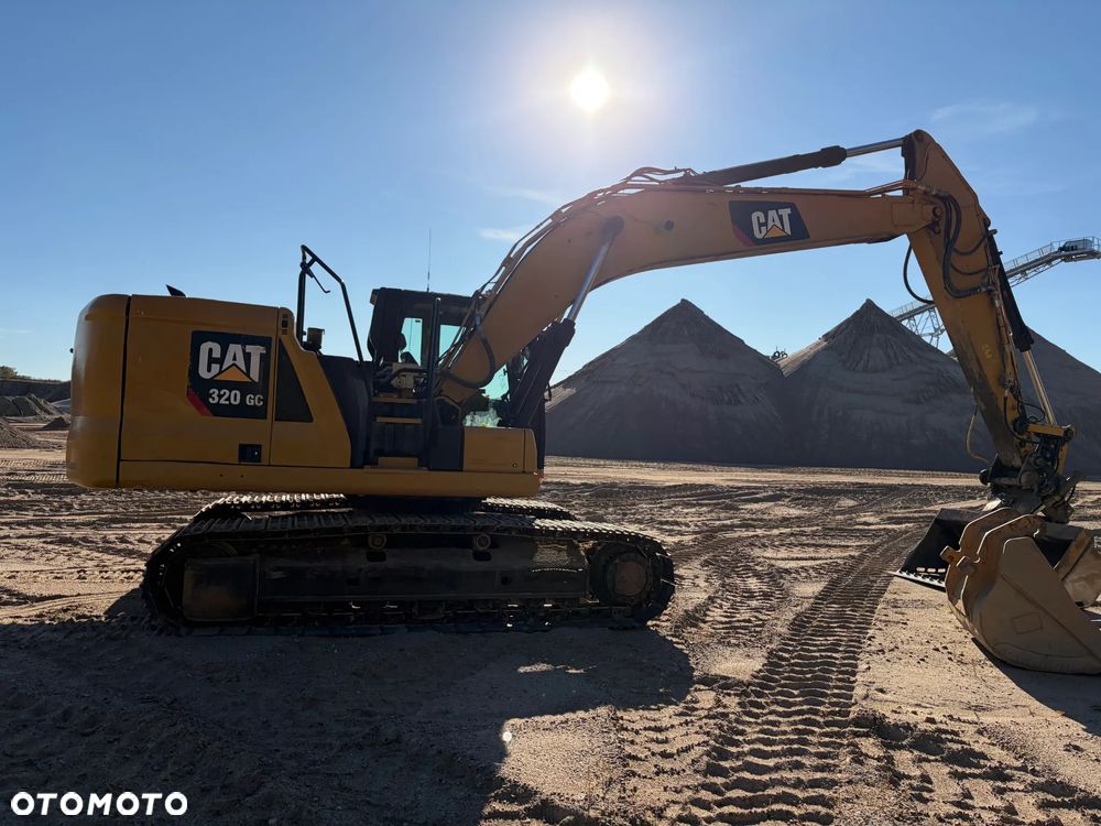 Caterpillar 320 GC - 24