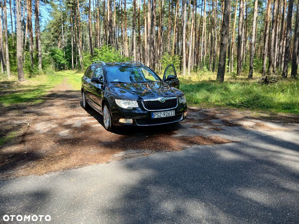 Skoda Superb 2.0 TDI 4x4 DSG FAMILY - 8