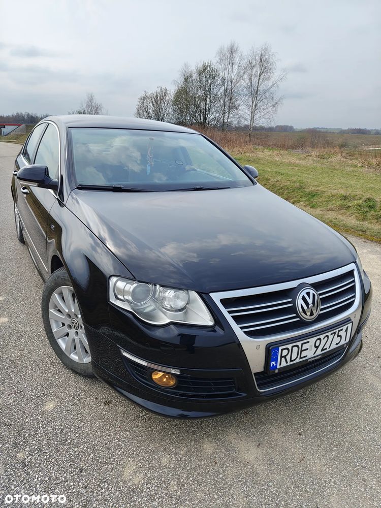 Volkswagen Passat 2.0 TDI Perfectline R-Style - 2