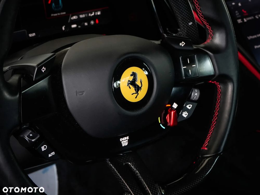 Ferrari Roma - 17