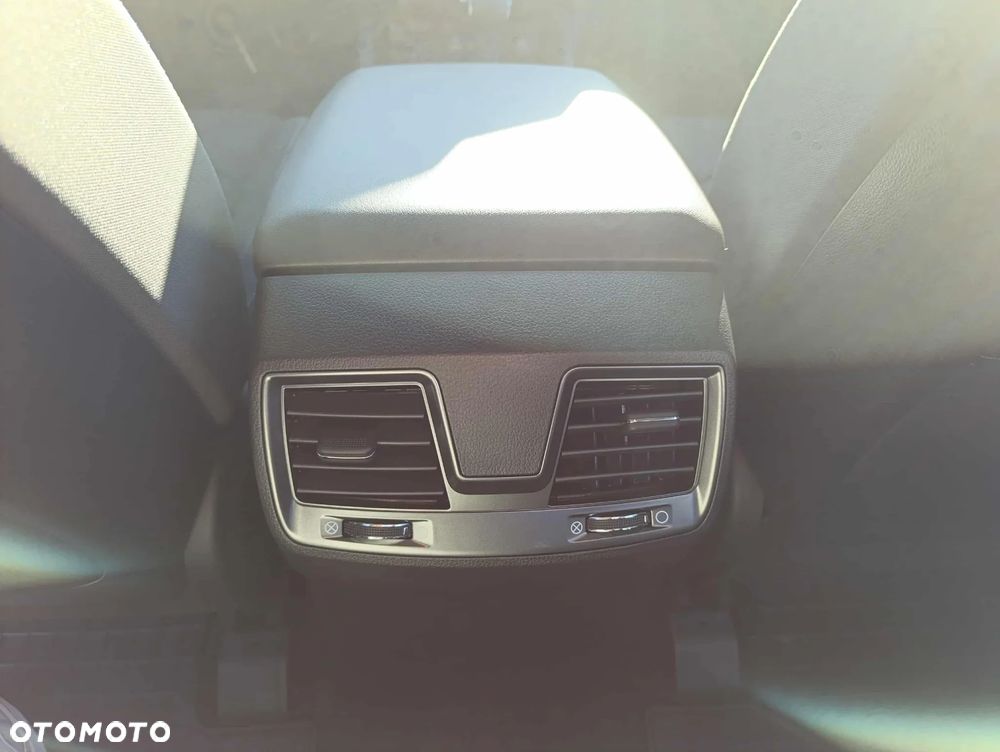 SsangYong/KGM Musso Grand 2.2 e-XDi Quartz 4WD - 20