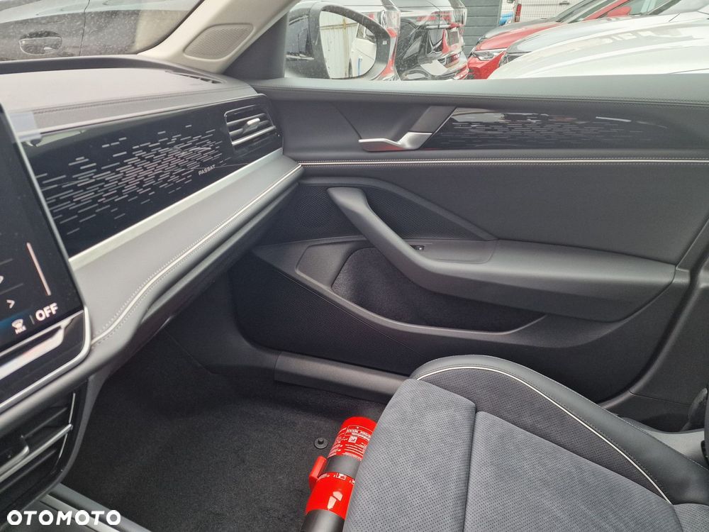 Volkswagen Passat - 31