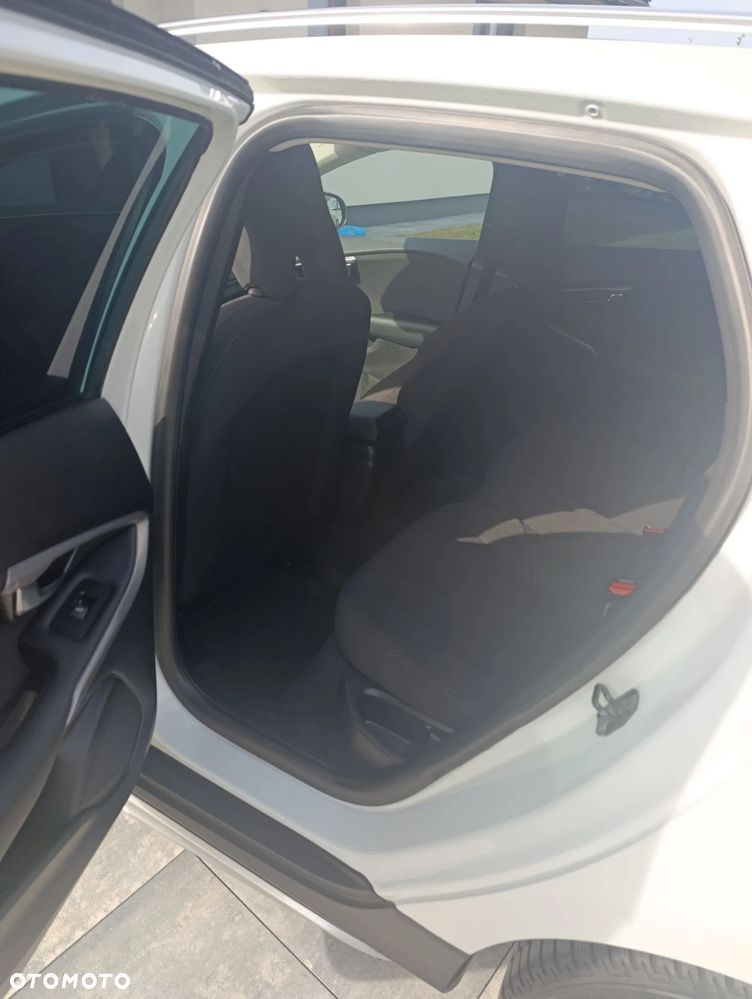 Volvo V40 Cross Country D2 Momentum - 4