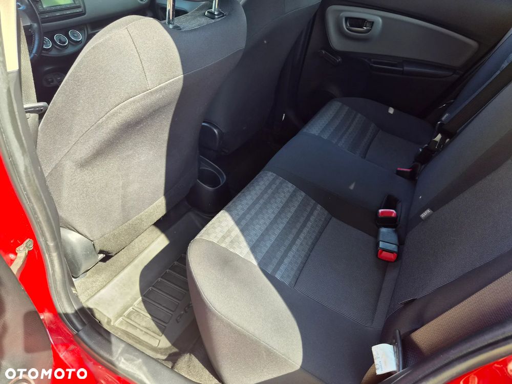 Toyota Yaris 1.0 Active EU6 - 13
