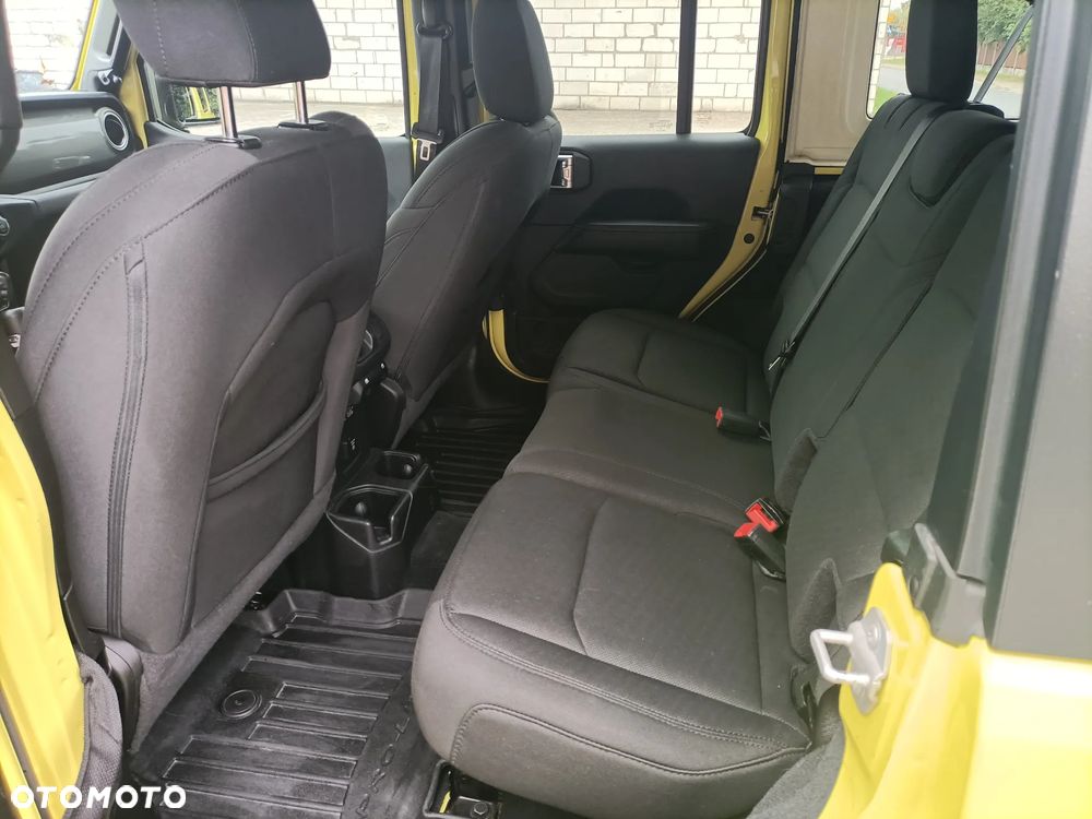 Jeep Wrangler Unlimited GME 2.0 Turbo Sahara - 11