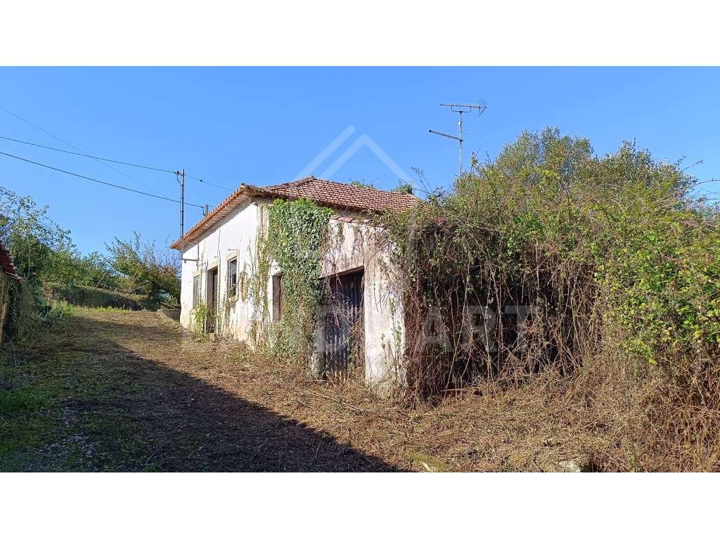 Moradia e Terreno, Vale Serrão - Alvorninha - Grande imagem: 3/9