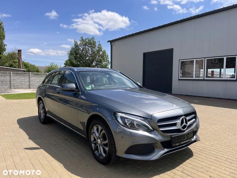 Mercedes-Benz Klasa C 200 T 4Matic 7G-TRONIC Avantgarde - 1