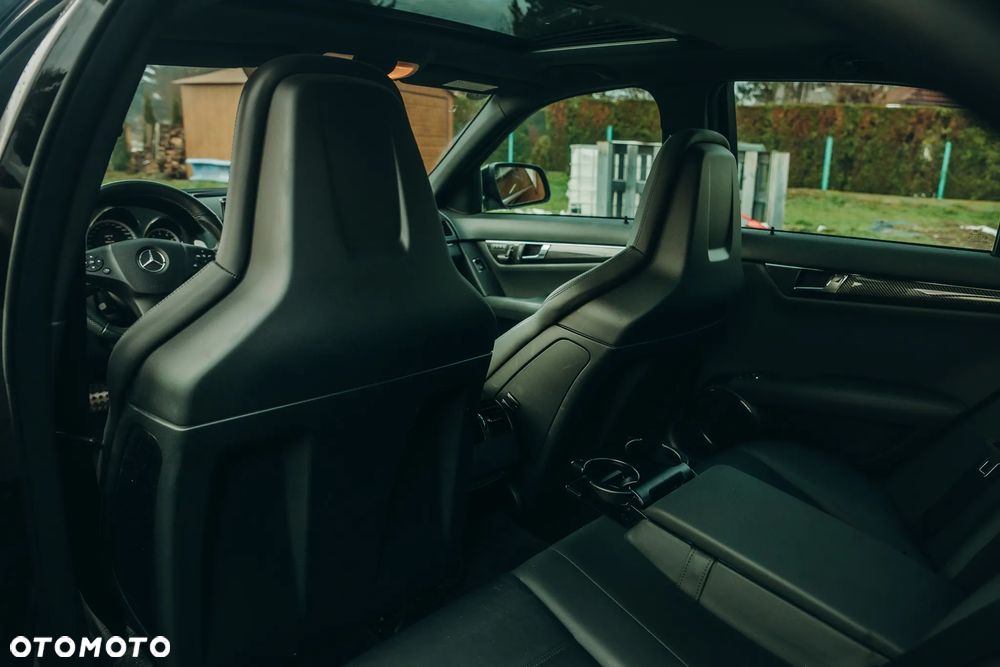 Mercedes-Benz Klasa C 63 AMG 7G-TRONIC SPORT EDITION - 12