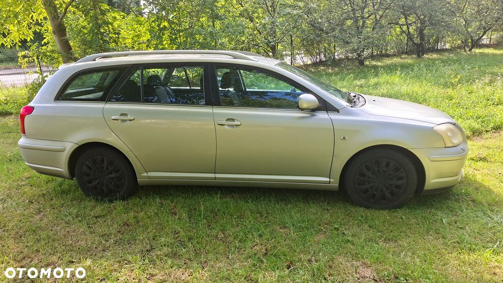 Toyota Avensis 1.8 VVT-i Sol - 17