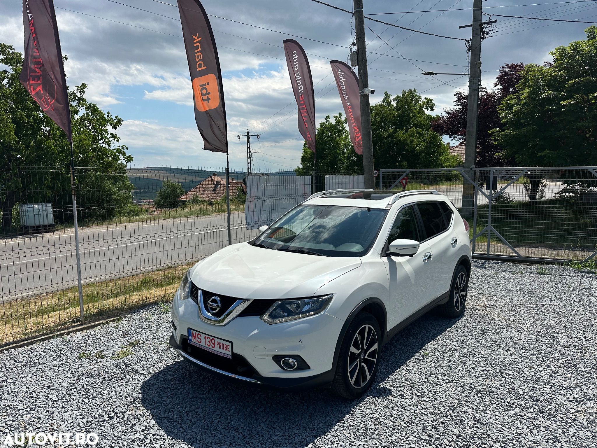 Nissan X-Trail 1.6 dCi Tekna - 1
