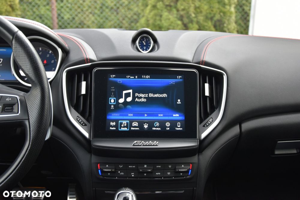 Maserati Ghibli GranSport - 15