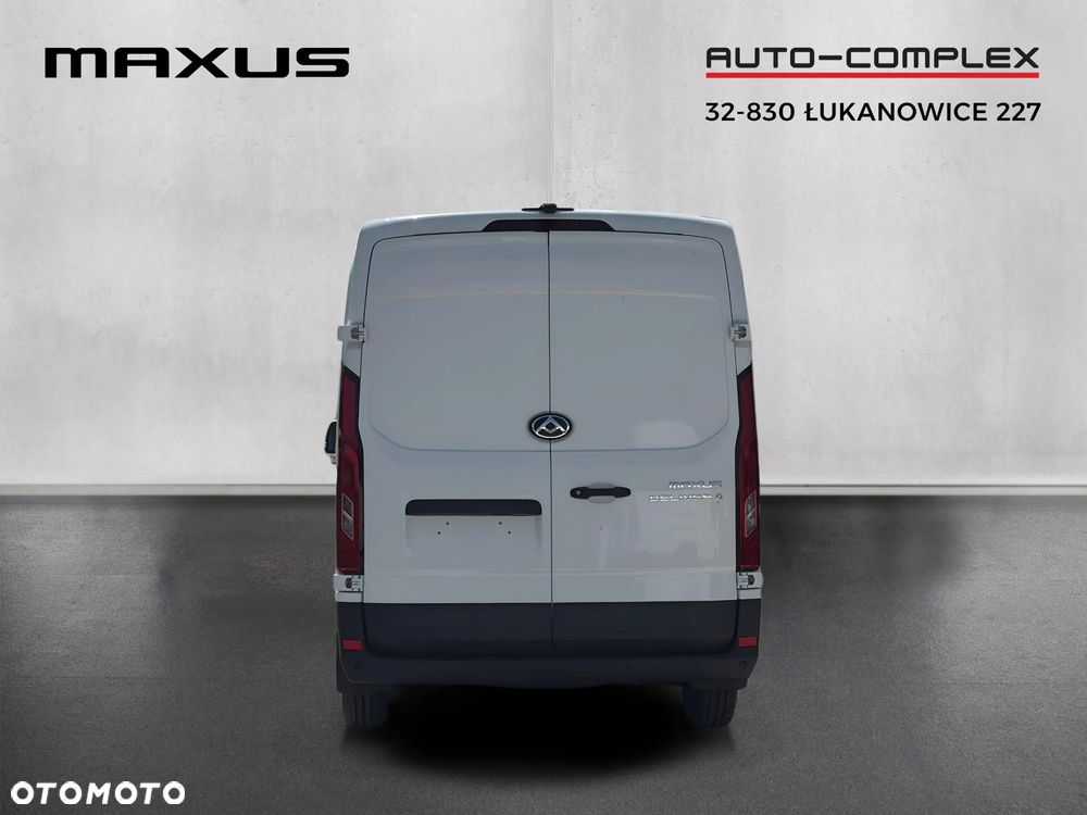 Maxus Deliver 9 - 4
