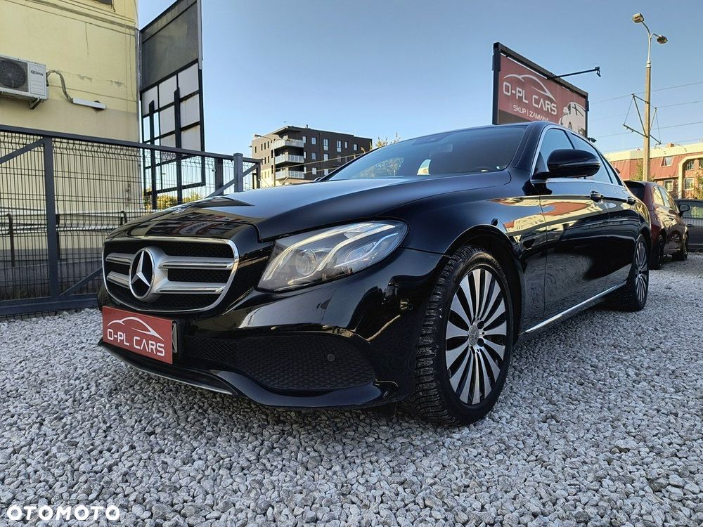 Mercedes-Benz Klasa E 400 4-Matic 9G-TRONIC - 30