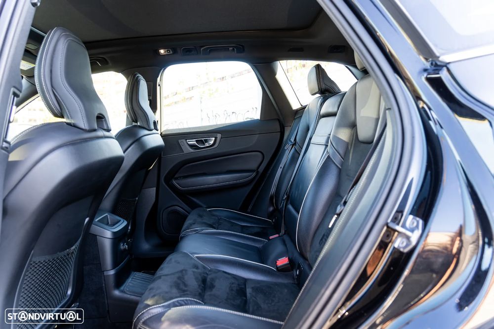 Volvo XC 60 2.0 T8 PHEV R-Design AWD - 12