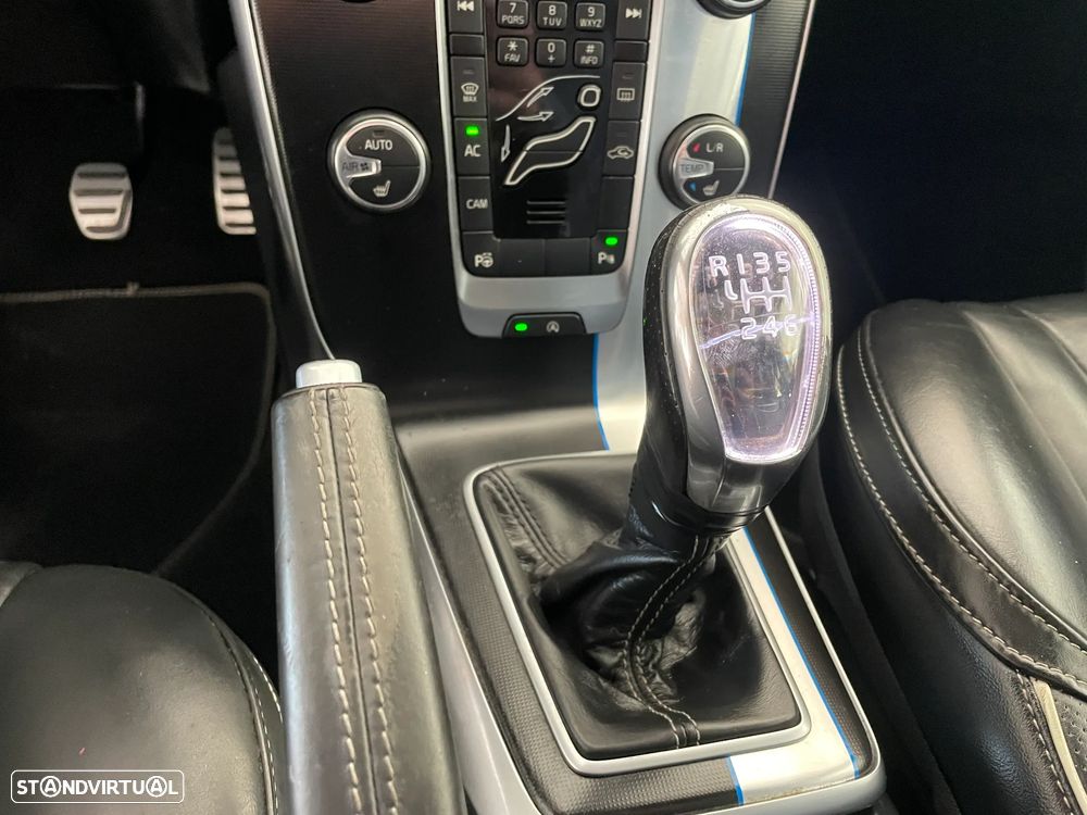 Volvo V40 D2 R Design - 21