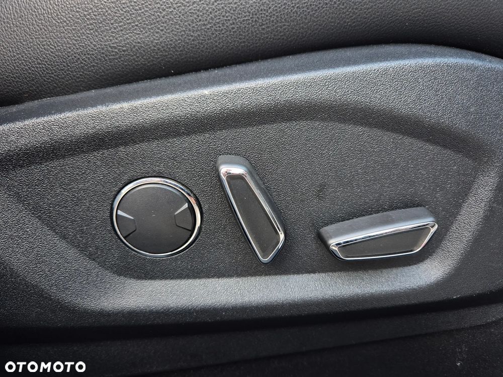 Ford Edge 2.0 EcoBlue Bi-Turbo 4x4 ST-LINE - 23