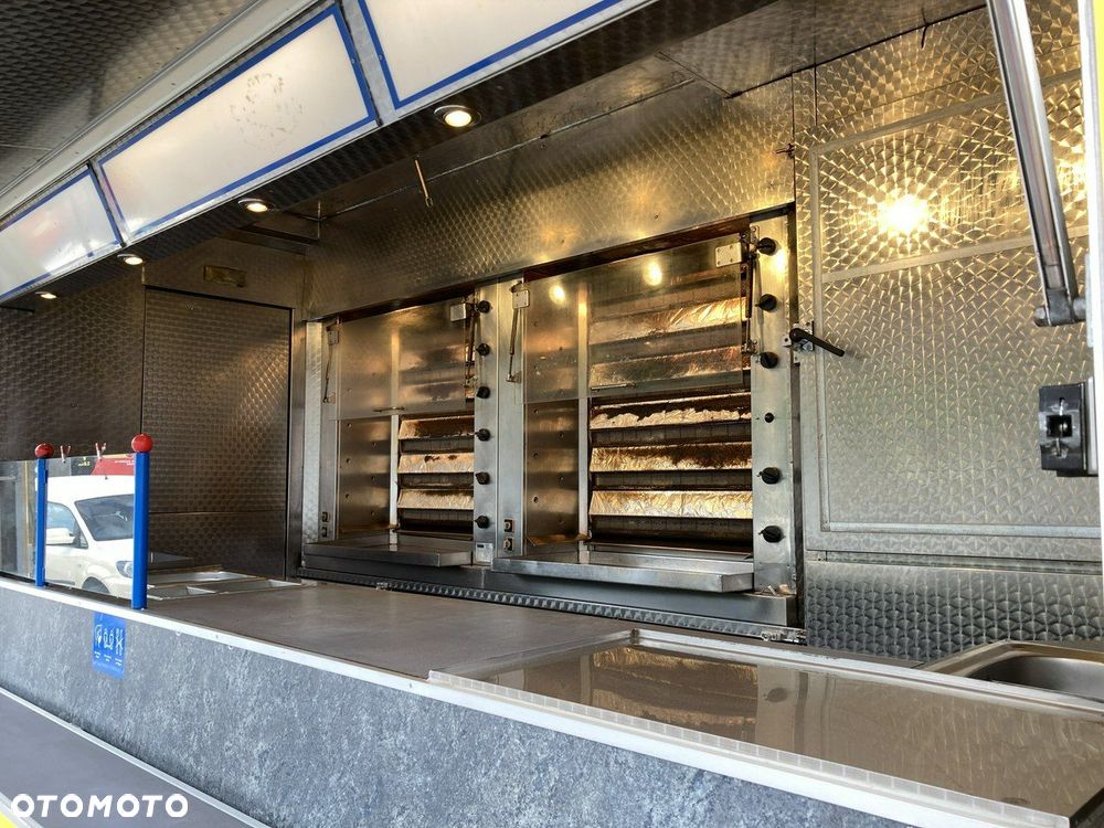 Mercedes-Benz Sprinter - 25