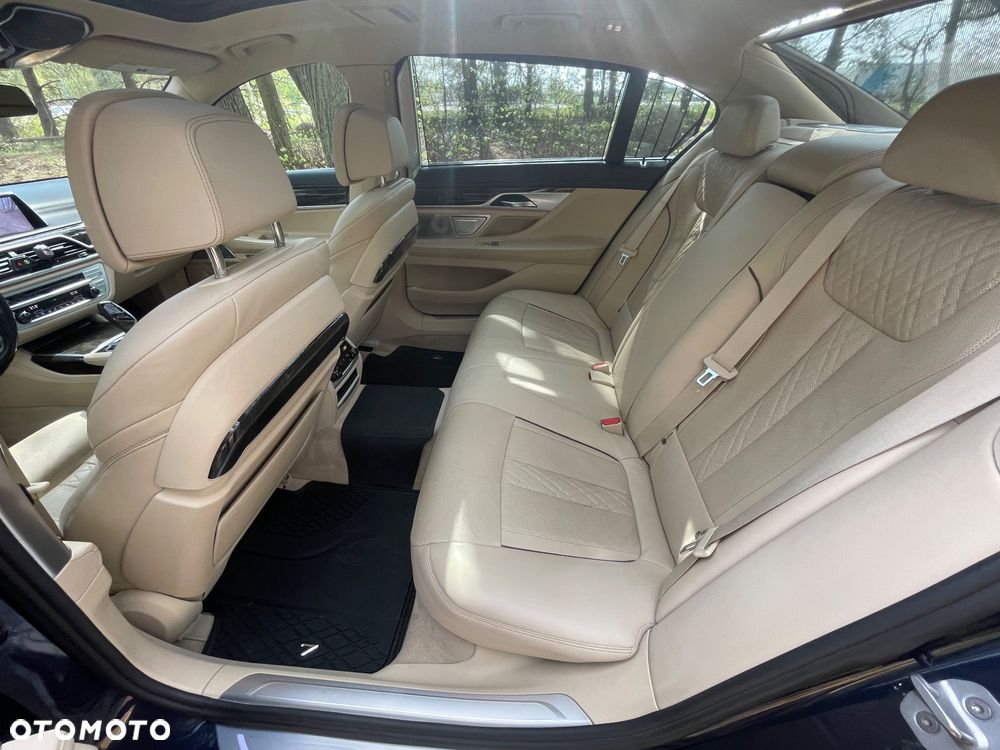 BMW Seria 7 740Li - 14