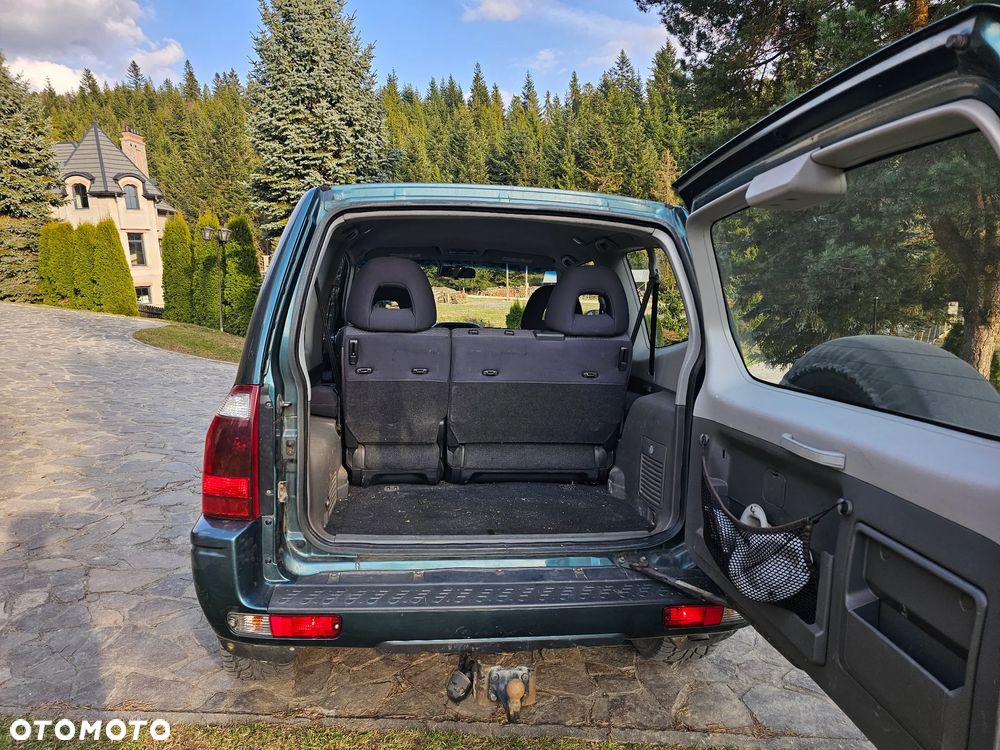 Mitsubishi Pajero - 21