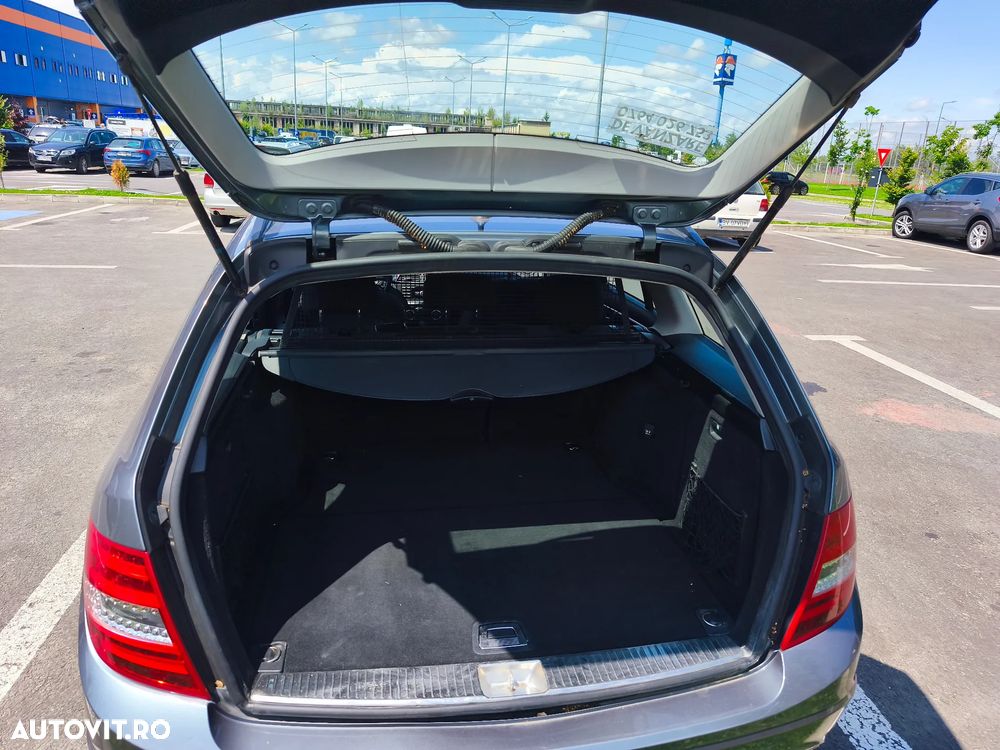 Mercedes-Benz C 180 T-Modell - 12