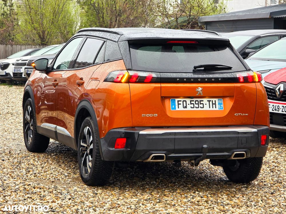 Peugeot 2008 PureTech 130 EAT8 GT - 10