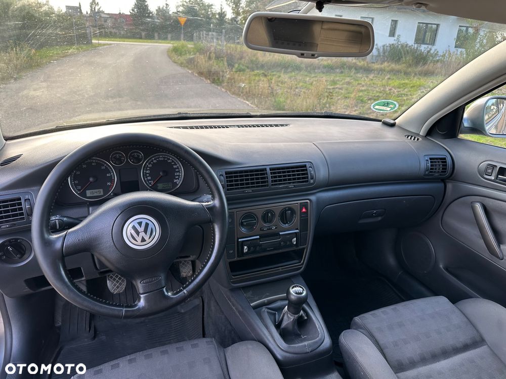 Volkswagen Passat 1.8T Highline - 23
