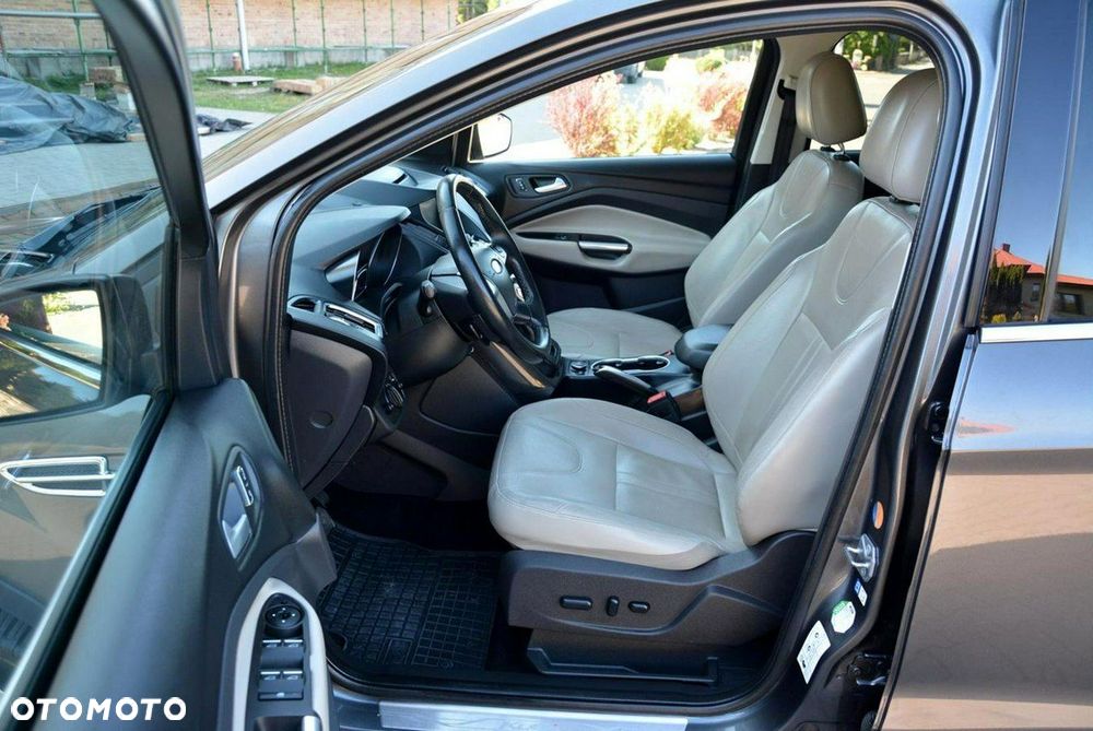Ford Kuga 2.0 TDCi 4WD Titanium Plus - 14
