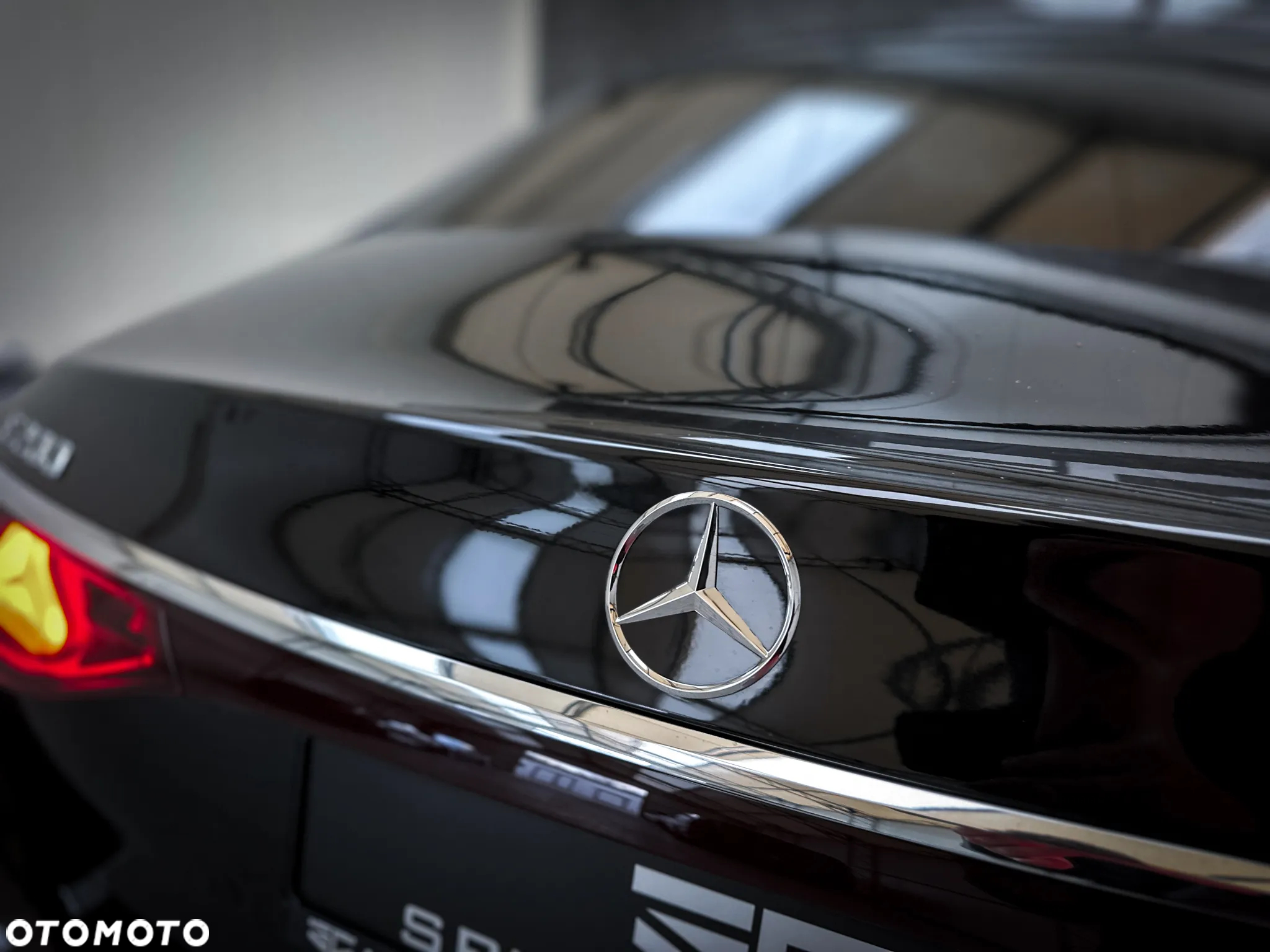 Mercedes-Benz Klasa E 200 T 4Matic 9G-TRONIC Edition AMG Line - 15