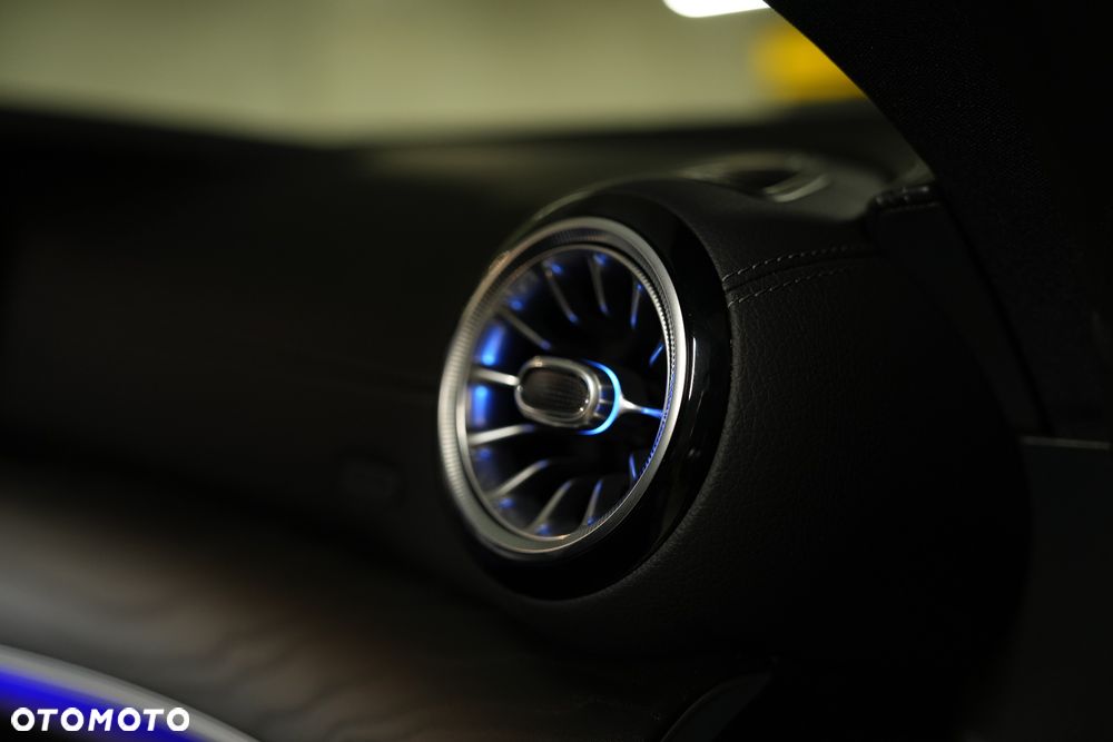 Mercedes-Benz Klasa E 200 9G-TRONIC - 21