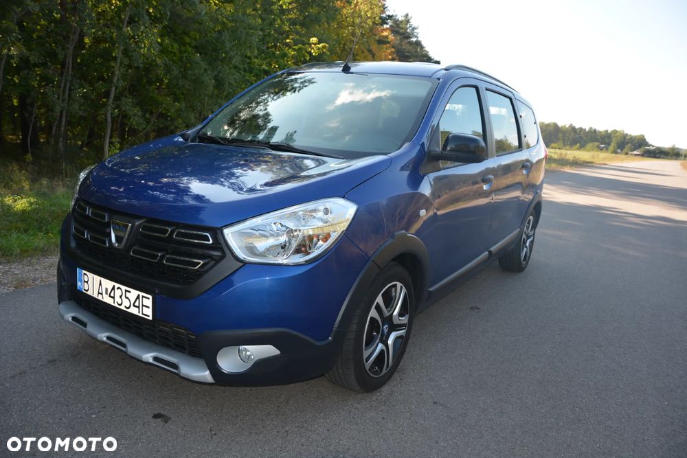 Dacia Lodgy TCe 130 GPF (7-Sitzer) Stepway - 1