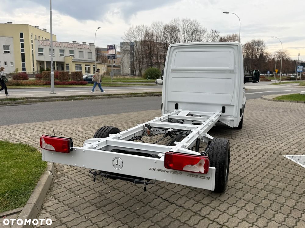 Mercedes-Benz Sprinter 319CDI - 4