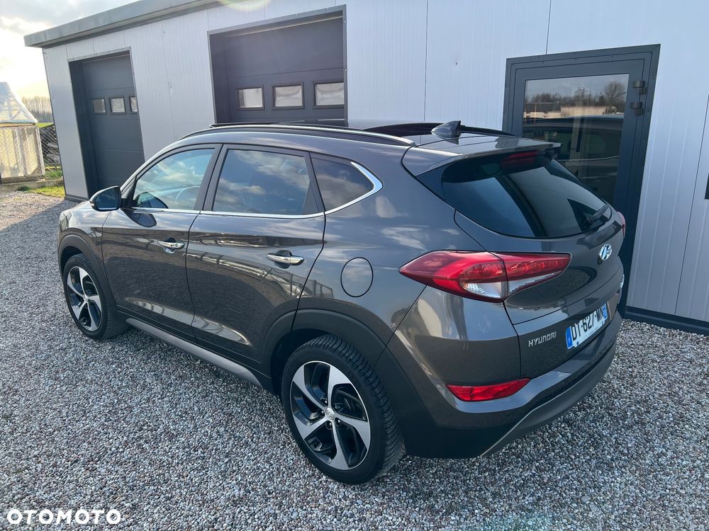 Hyundai Tucson 2.0 CRDI BlueDrive Style 2WD - 8