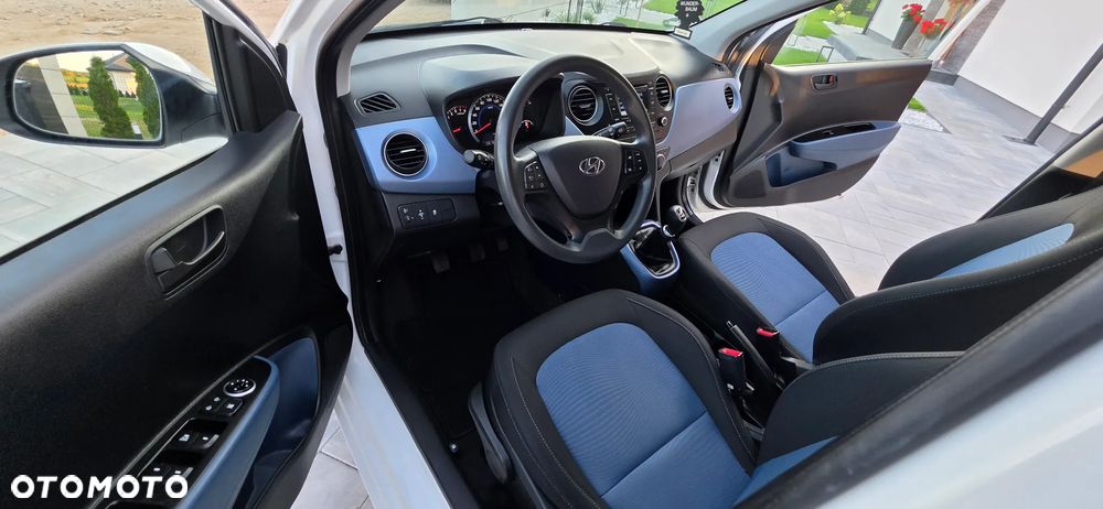 Hyundai i10 1.1 FIFA WM Edition - 8