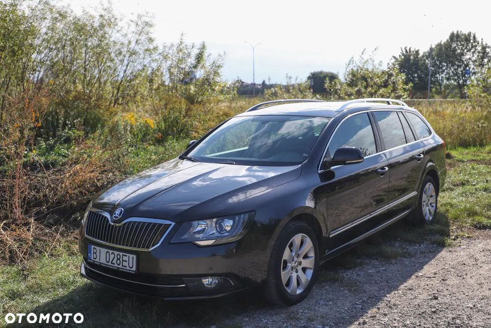 Skoda Superb 2.0 TDI 4x4 Elegance DSG - 2