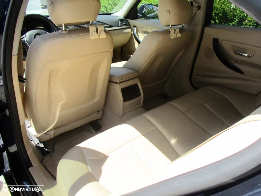 BMW 318 d Auto Exclusive - 31