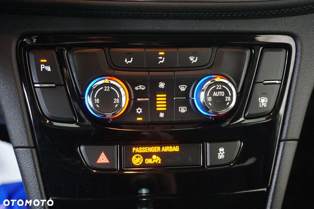 Opel Mokka X 1.4 T Enjoy S&S - 34