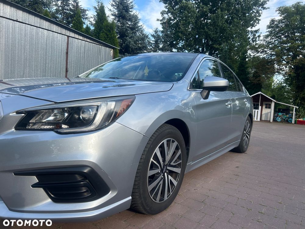 Subaru Legacy 2.5i Lineartronic Sport - 2