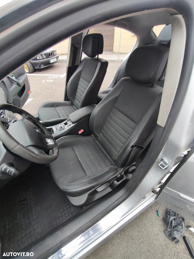 Renault Laguna dCi 110 FAP Expression - 15