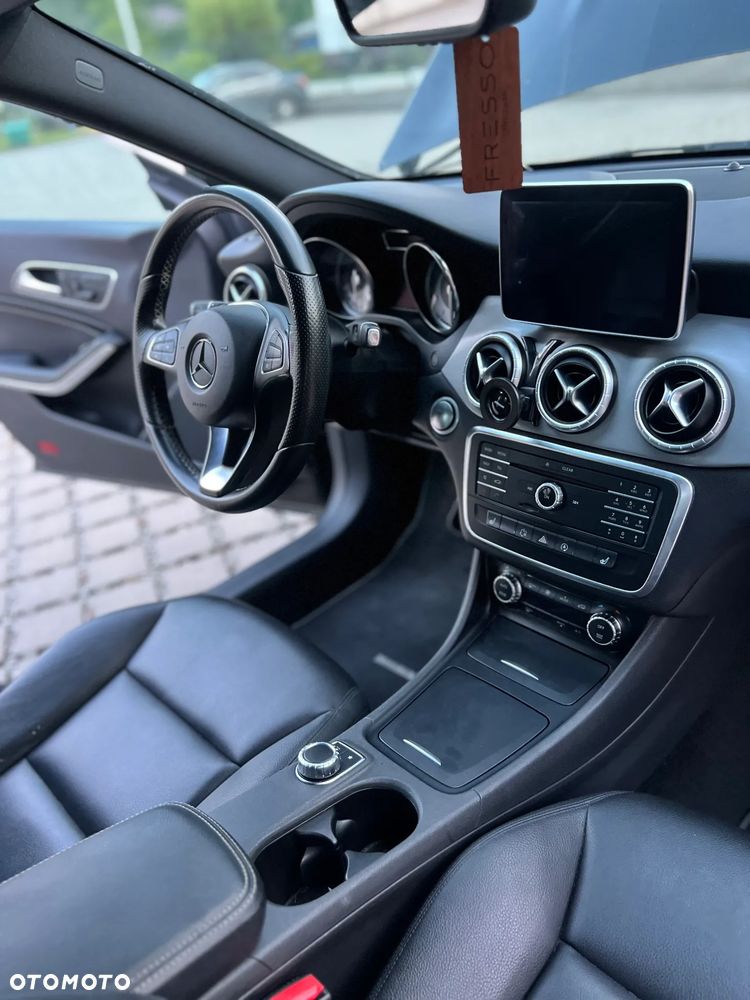 Mercedes-Benz CLA - 13