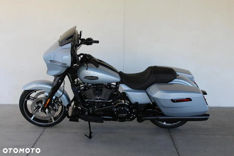 Harley-Davidson Touring Street Glide - 3