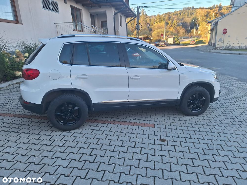 Volkswagen Tiguan 1.4 TSI 4Motion Trend & Fun - 9