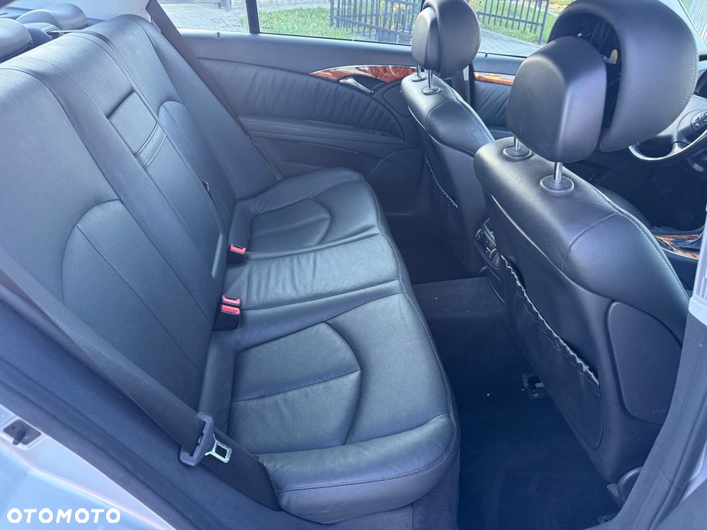 Mercedes-Benz Klasa E 500 4Matic Automatik Elegance - 10