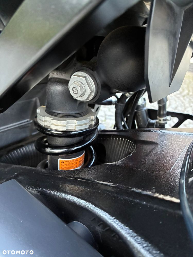 Suzuki GSX-R - 33