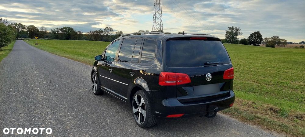 Volkswagen Touran - 6