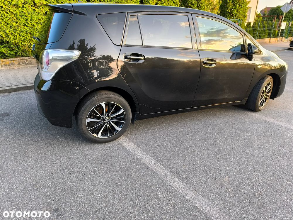 Toyota Verso 1.8 Premium 7os EU6 - 3